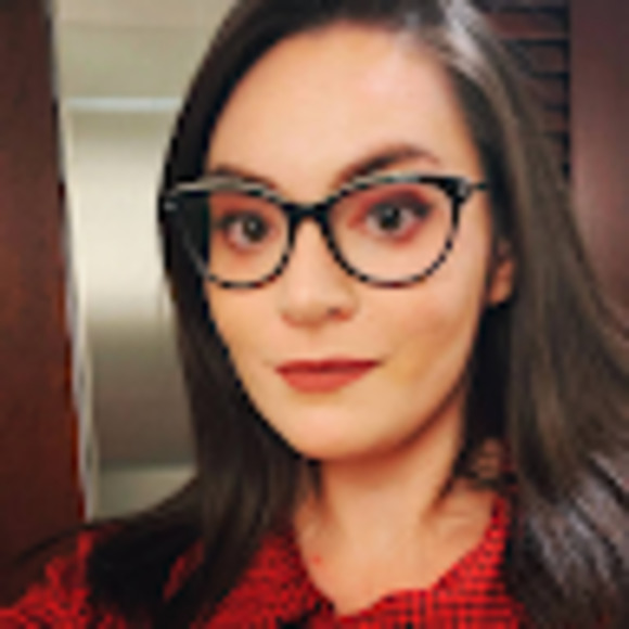 Meet your Posher, Heather - Picture 1 of 1